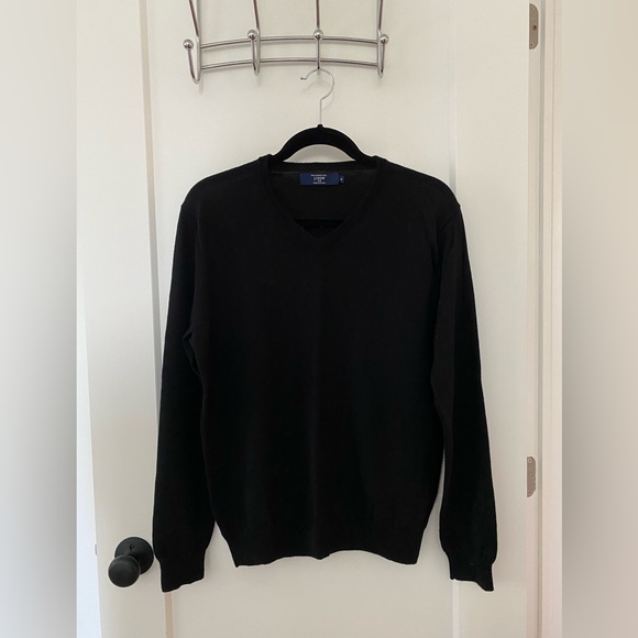 J Crew 100% merino wool men’s v neck sweater - Picture 2 of 2
